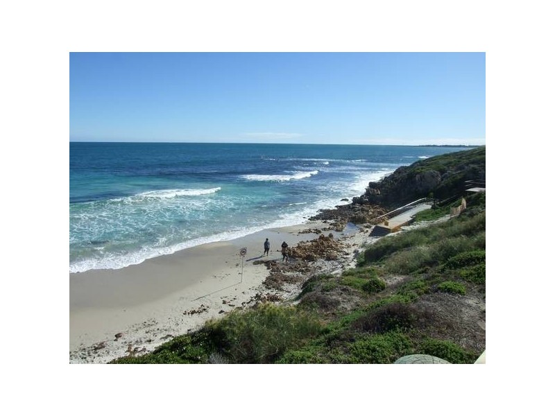 14 Westcoast Drive, Watermans Bay WA 6020