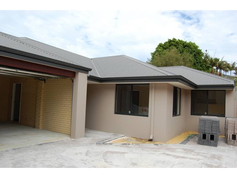 A/215 Ewen Street, Woodlands WA 6018