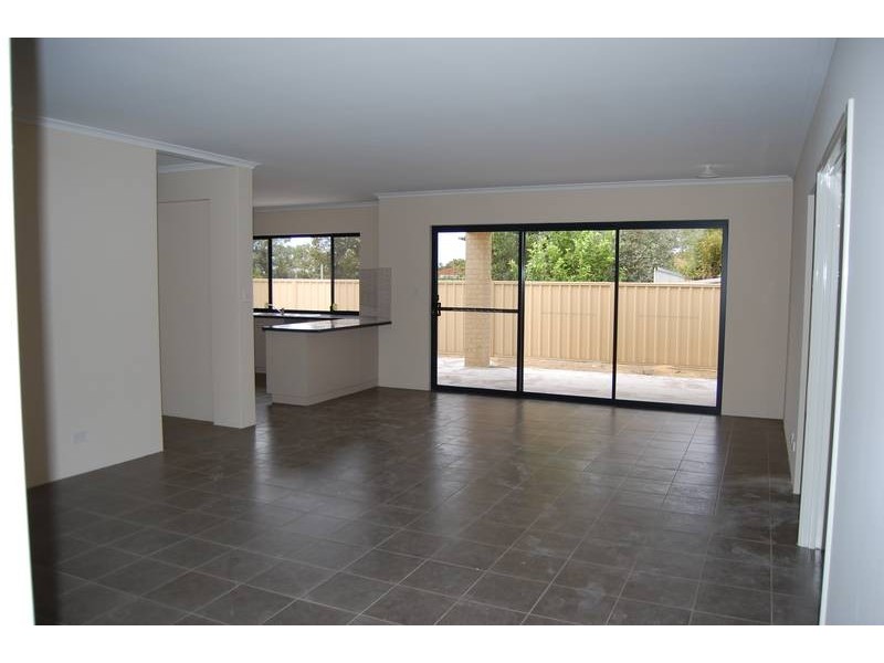 A/215 Ewen Street, Woodlands WA 6018