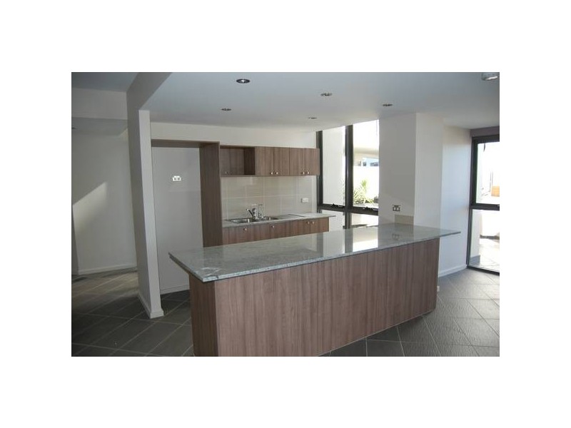 4/12 Tanunda Drive, Rivervale WA 6103