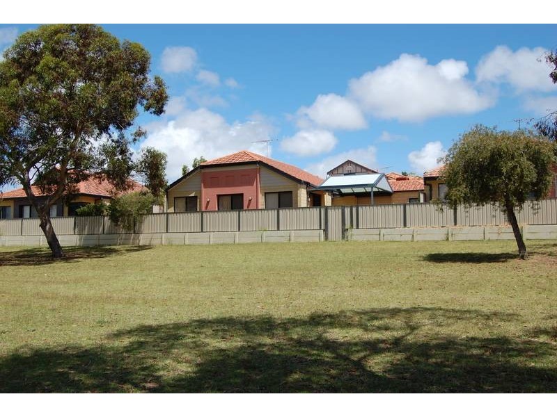 5/10 Norman Place, Innaloo WA 6018