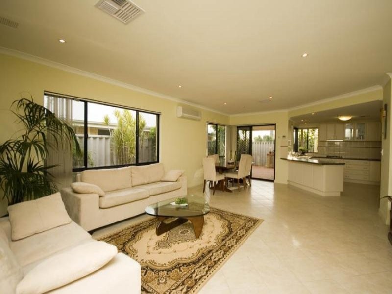 418 Karrinyup Road, Karrinyup WA 6018