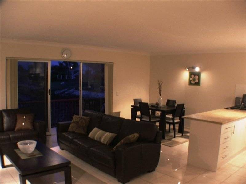 2/111 Bundilla Boulevard, Mountain Creek QLD 4557