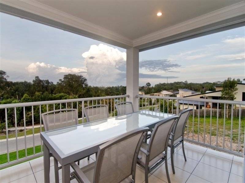 8 The Parkway, Aroona QLD 4551