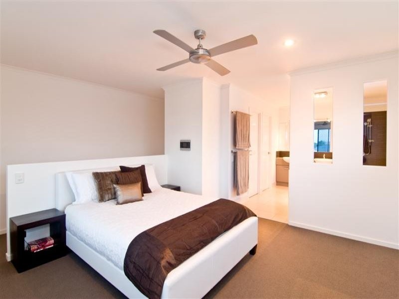 8 The Parkway, Aroona QLD 4551