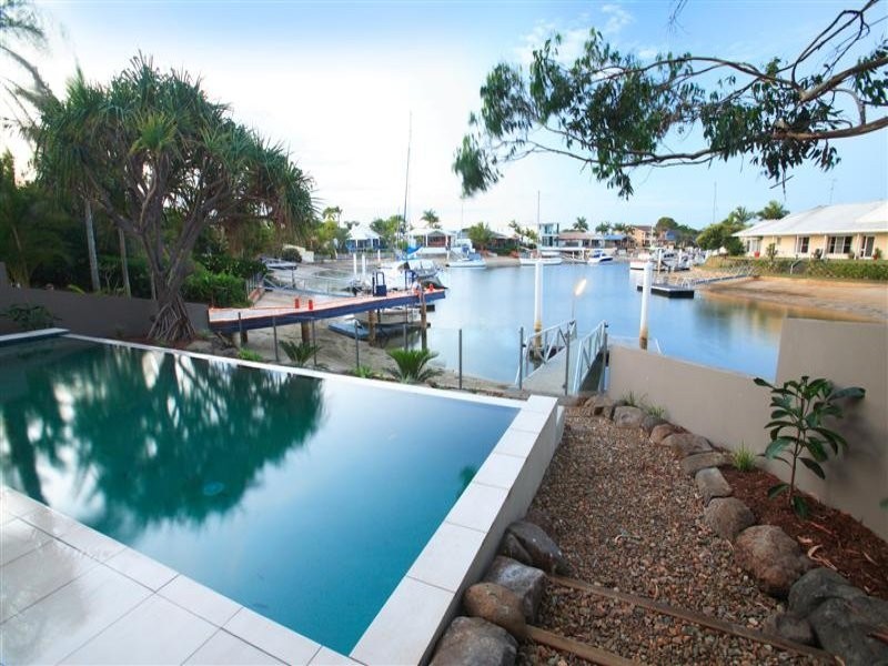 1A Island Court, Minyama QLD 4575