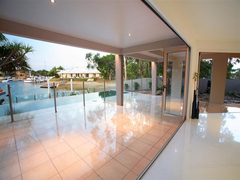 1A Island Court, Minyama QLD 4575