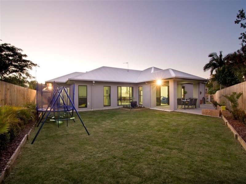 5 Waringa Court, Minyama QLD 4575