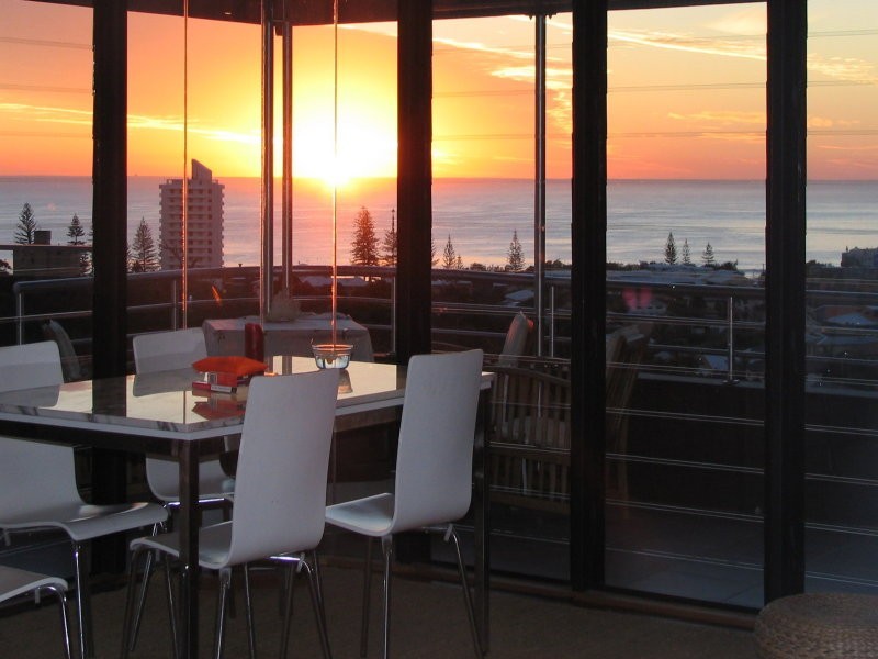 21 Yakola Pde, Alexandra Headland QLD 4572