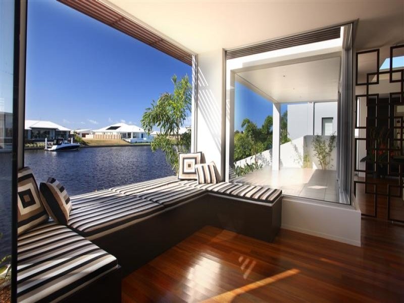8 Columba Place, Pelican Waters QLD 4551