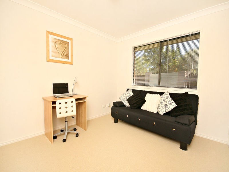 12 Heights Road, Beerwah QLD 4519