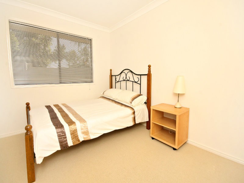 12 Heights Road, Beerwah QLD 4519