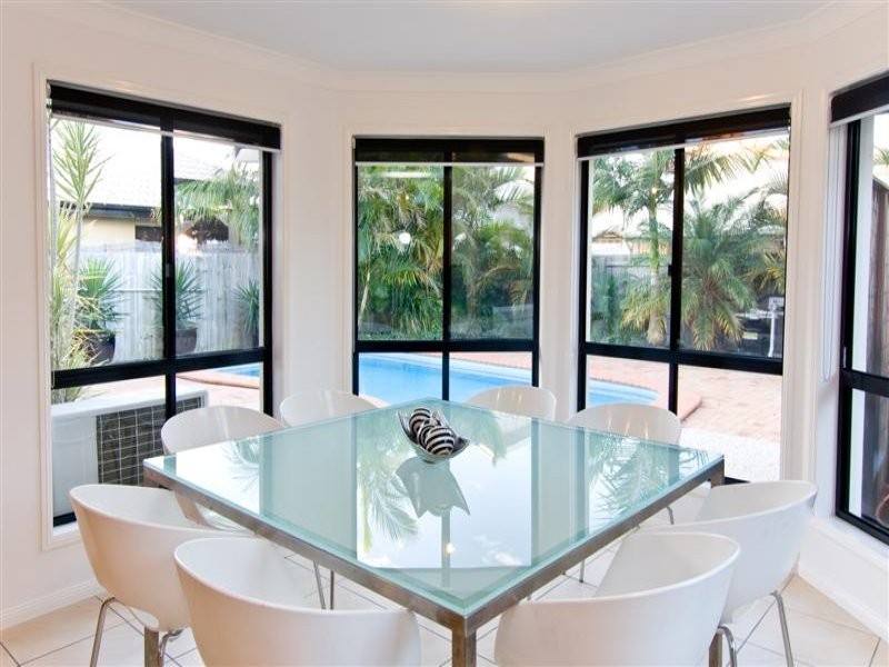 33 Bahamas Circuit, Kawana Island QLD 4575