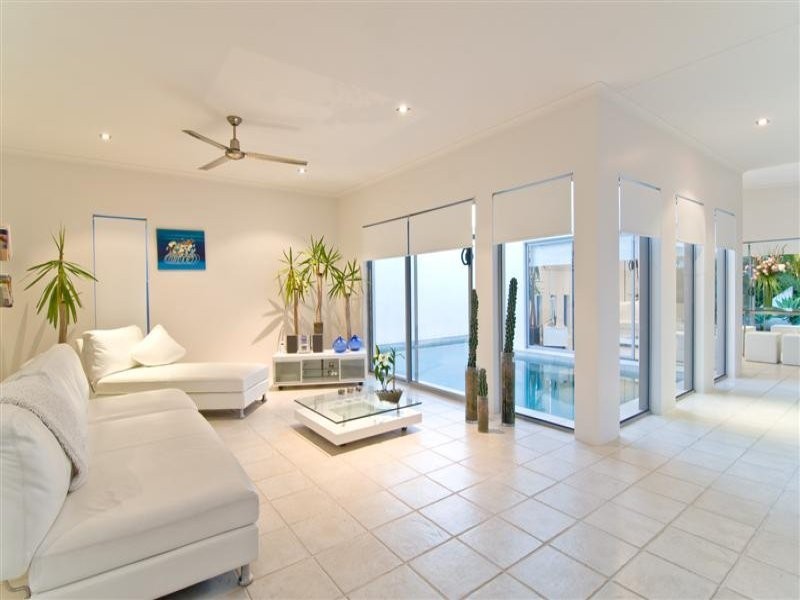 19 Cayman Place, Kawana Island QLD 4575