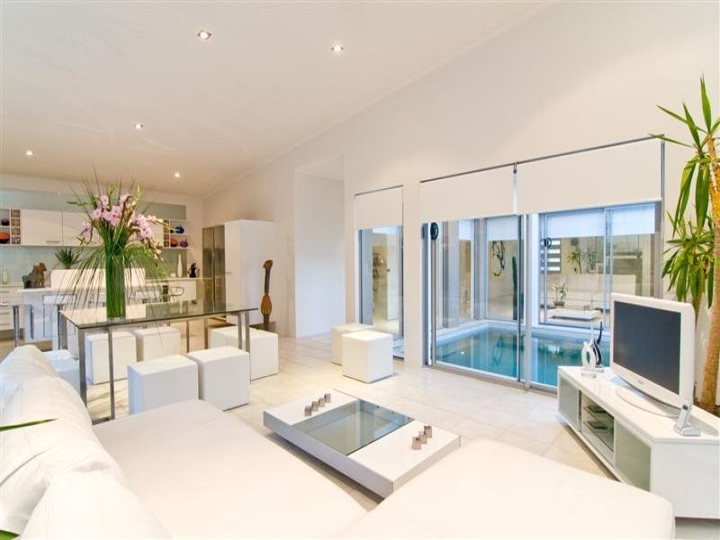 19 Cayman Place, Kawana Island QLD 4575