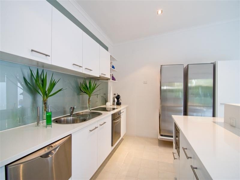 19 Cayman Place, Kawana Island QLD 4575