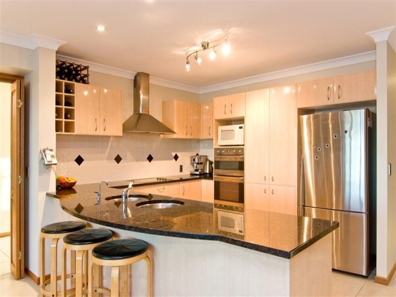 16 Bahamas Circuit, Kawana Island QLD 4575