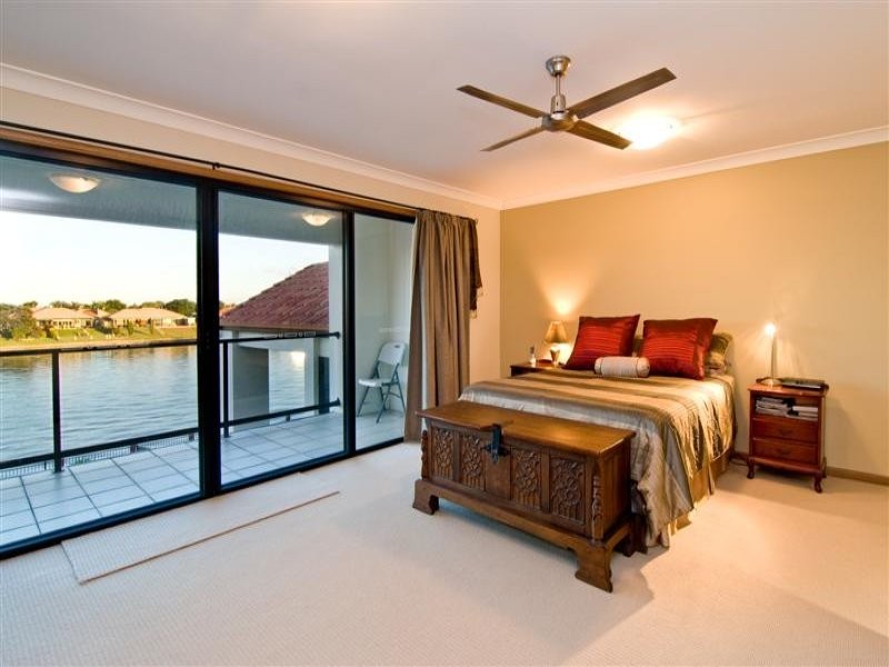 16 Bahamas Circuit, Kawana Island QLD 4575