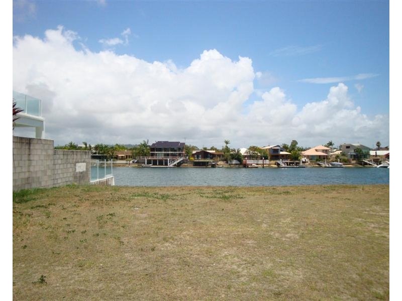 26 Mooloolah Island, Minyama QLD 4575