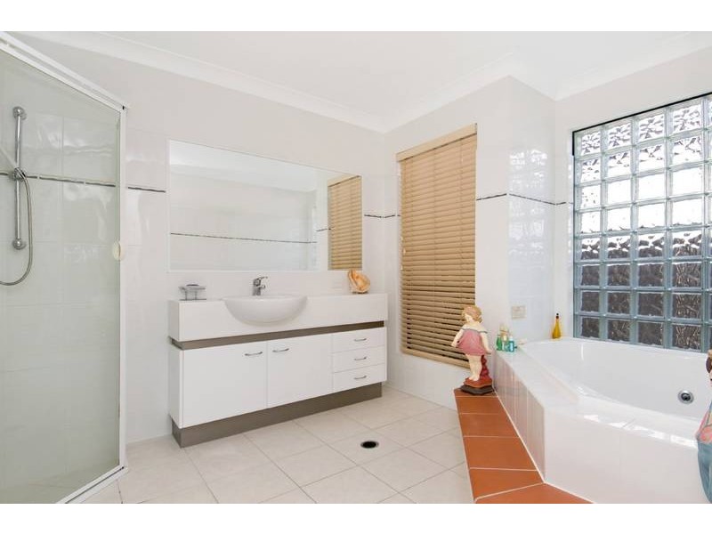 21 Mykonos Court, Kawana Island QLD 4575