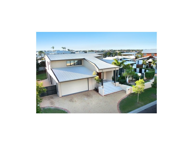 6 Santorini Court, Kawana Island QLD 4575