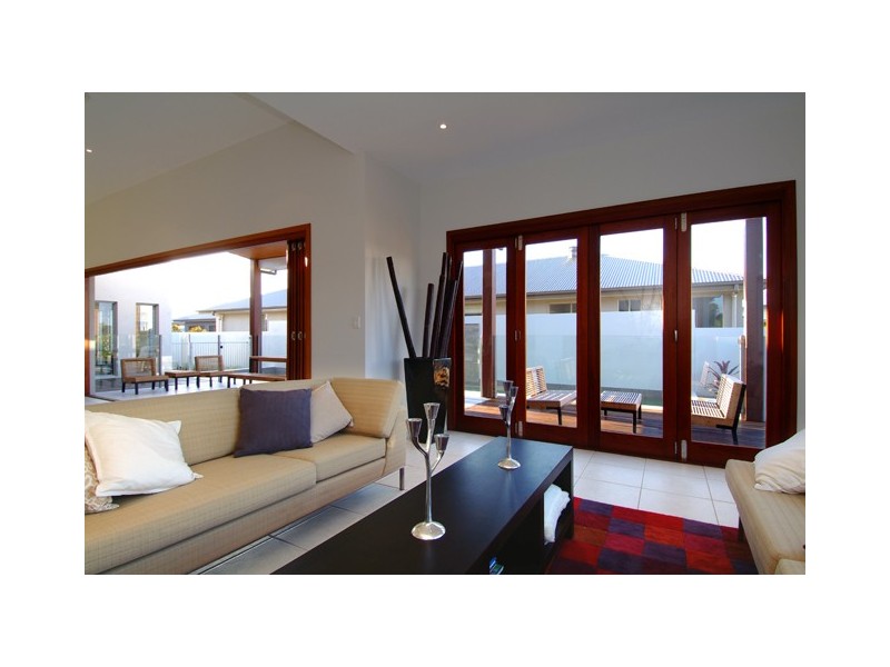 5 Schooner Court, Wurtulla QLD 4575