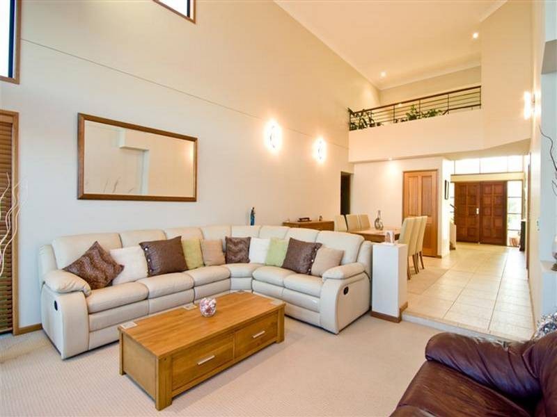 16 Bahamas Circuit, Kawana Island QLD 4575