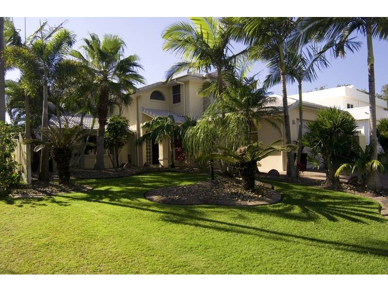 16 Bahamas Circuit, Kawana Island QLD 4575