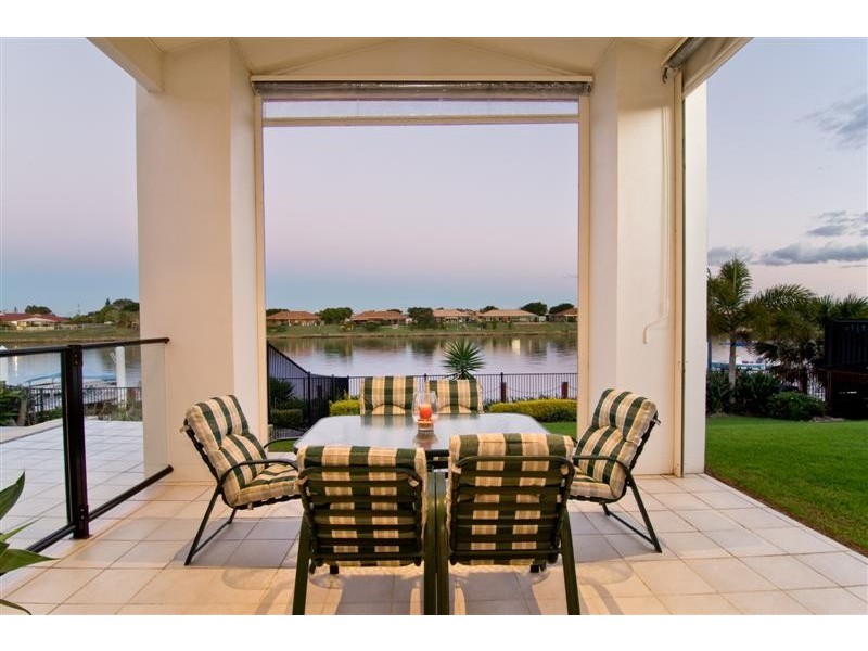 16 Bahamas Circuit, Kawana Island QLD 4575