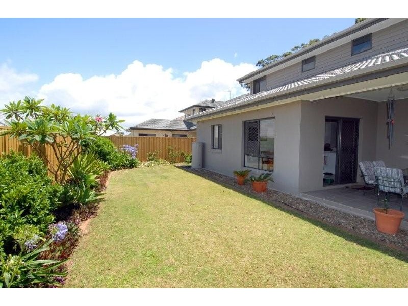 19 Tall Trees Way, Little Mountain QLD 4551