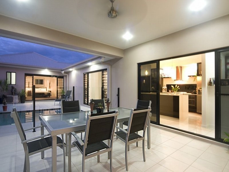 10 Jersey Place, Kawana Island QLD 4575