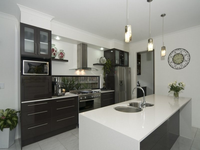 10 Jersey Place, Kawana Island QLD 4575