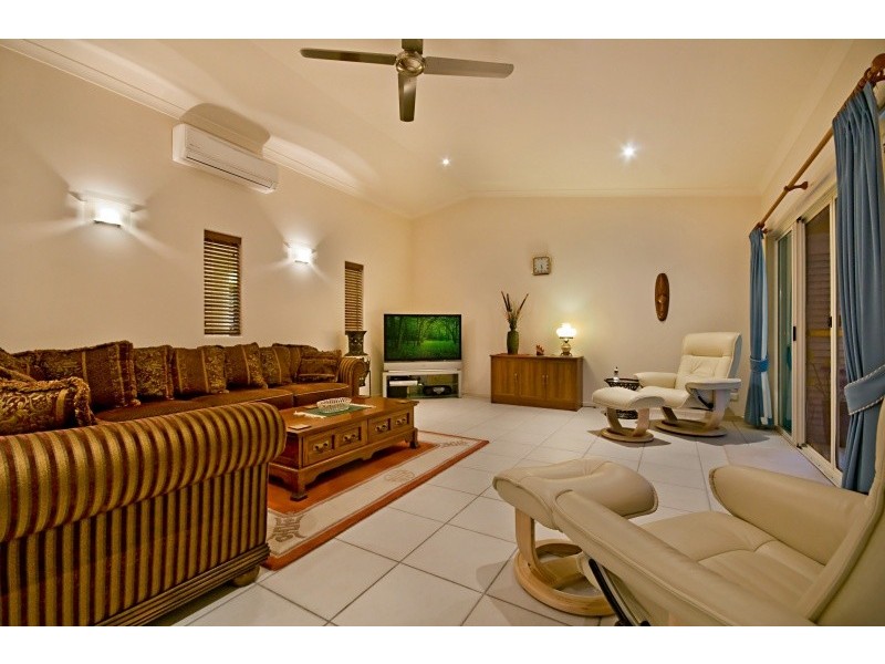 3 Majorca Place, Kawana Island QLD 4575