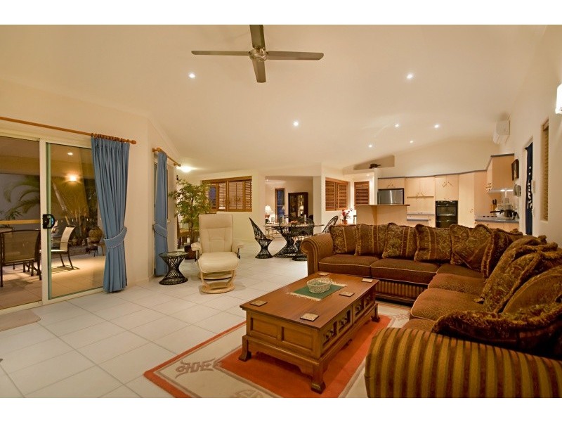 3 Majorca Place, Kawana Island QLD 4575