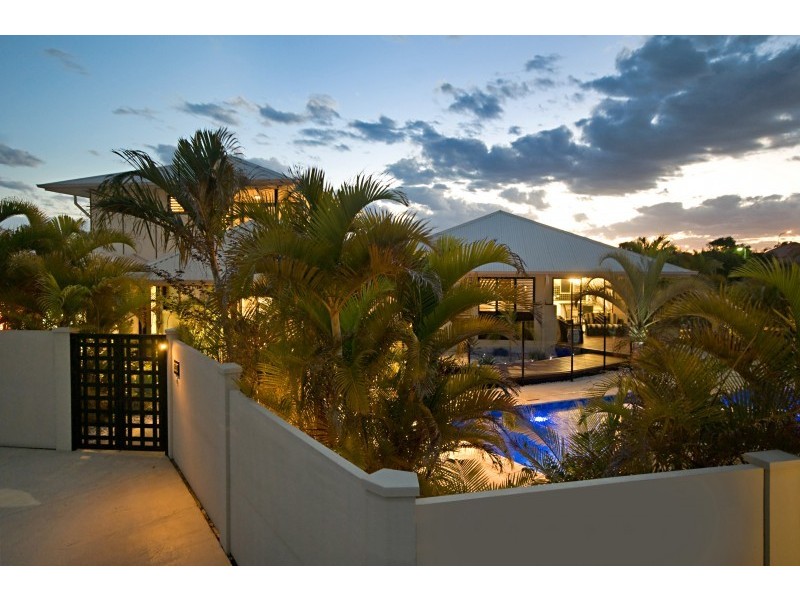 18 Majorca Place, Kawana Island QLD 4575