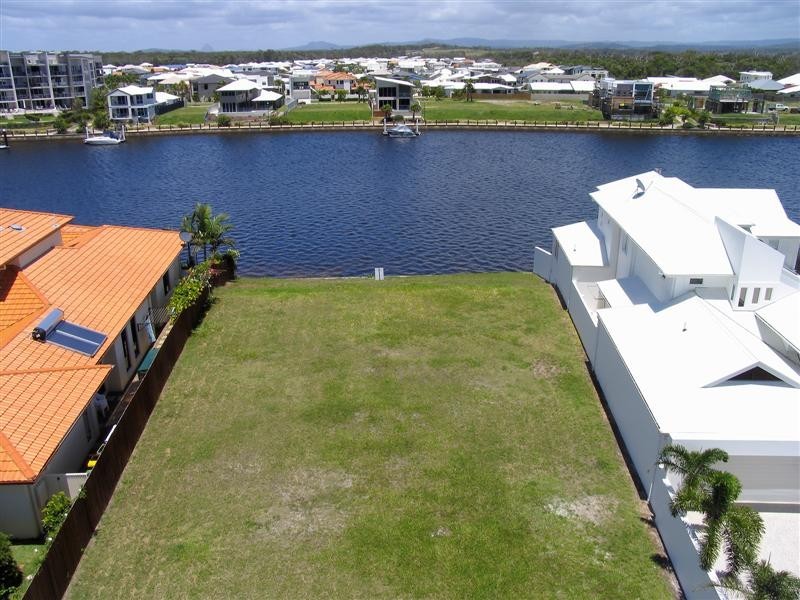 60 Sunbird Chase, Buddina QLD 4575