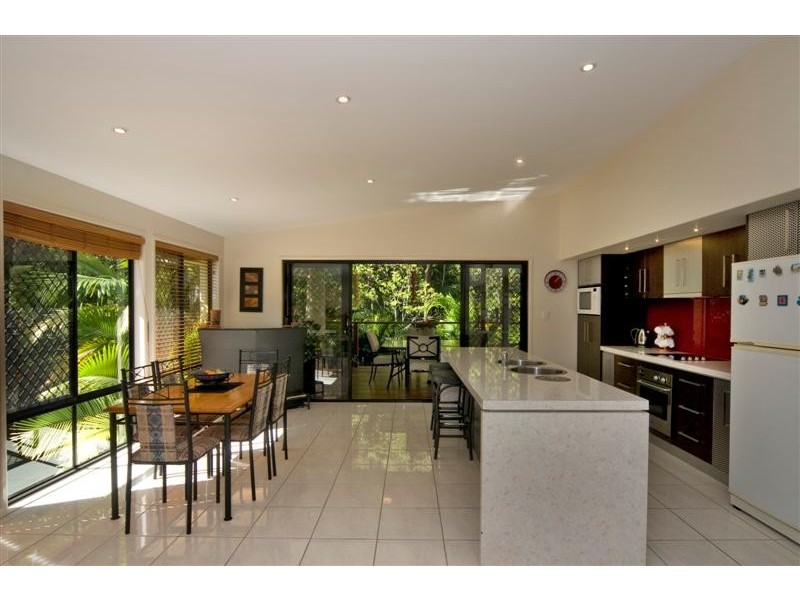 16 Greensboro Place, Little Mountain QLD 4551