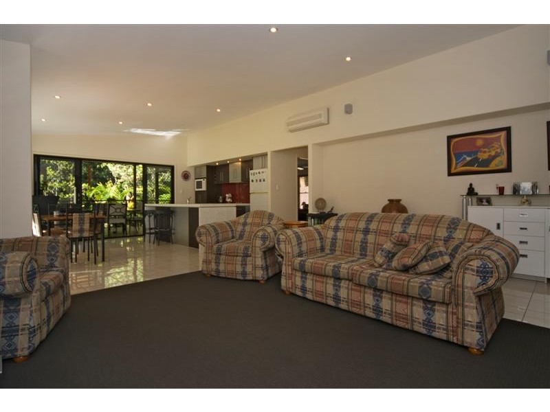 16 Greensboro Place, Little Mountain QLD 4551