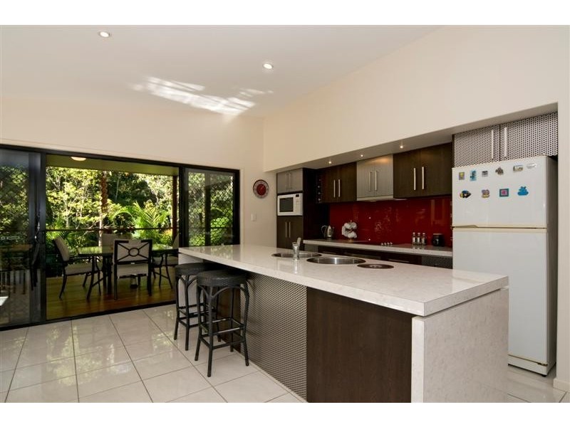 16 Greensboro Place, Little Mountain QLD 4551