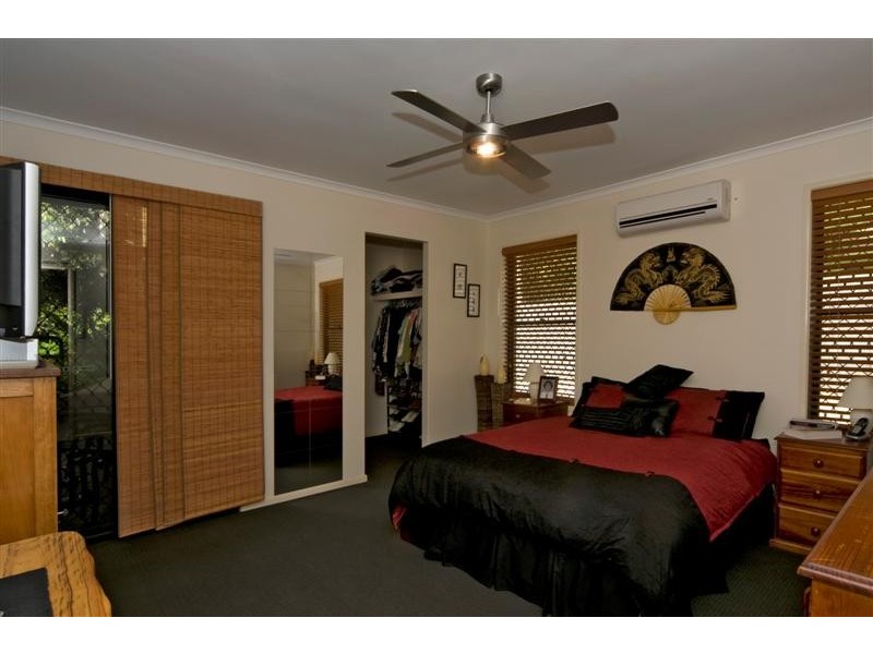 16 Greensboro Place, Little Mountain QLD 4551