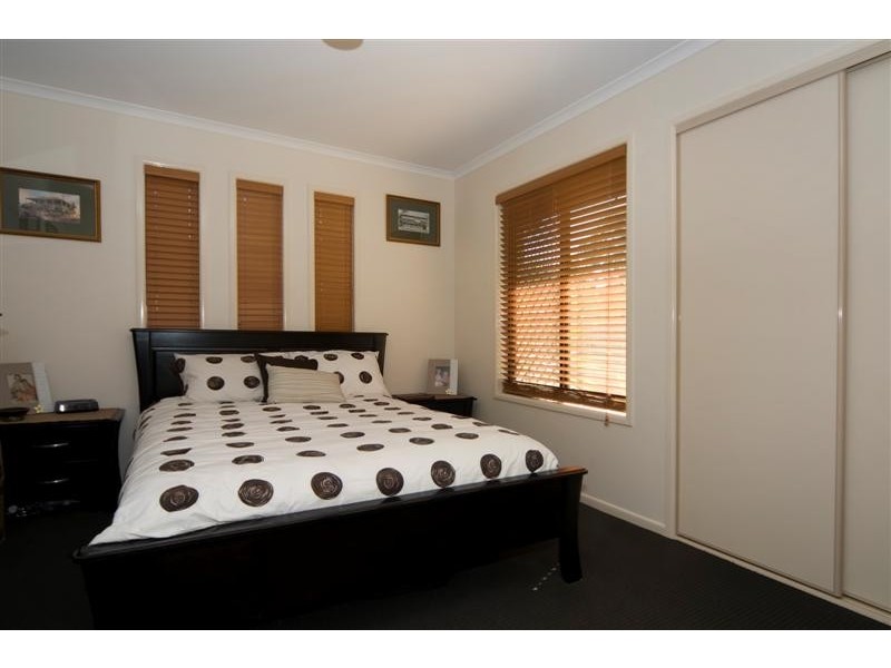 16 Greensboro Place, Little Mountain QLD 4551