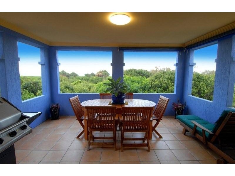 17 Oceanic Drive, Warana QLD 4575