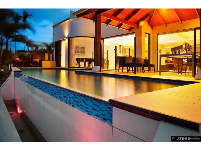 9 Majorca Place, Kawana Island QLD 4575