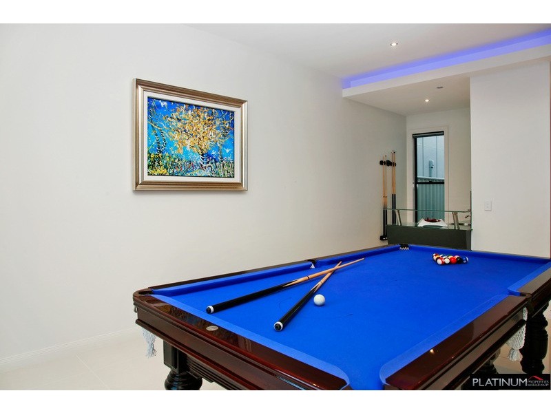 9 Majorca Place, Kawana Island QLD 4575