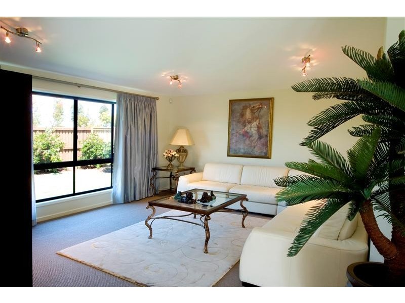 3 Columba Place, Pelican Waters QLD 4551