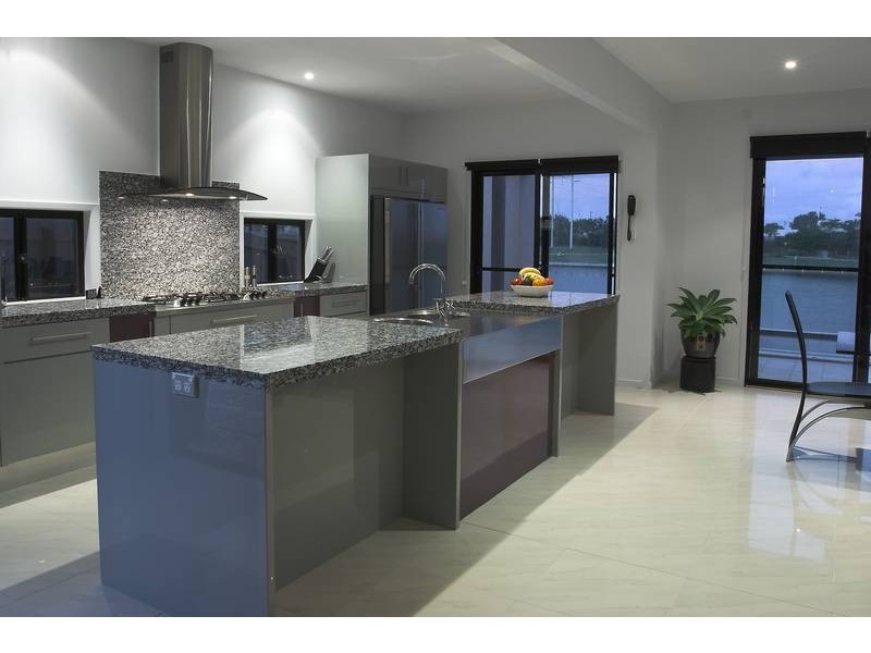 15 Bonaire Court, Kawana Island QLD 4575