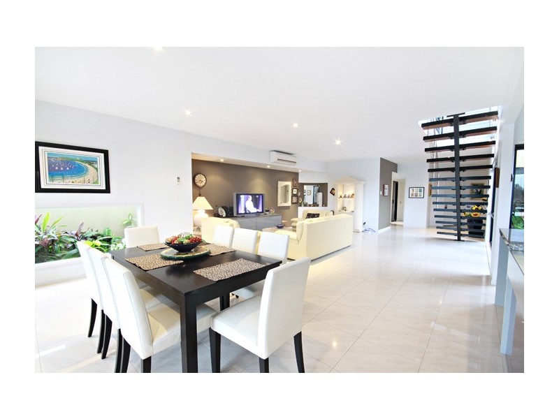 15 Bonaire Court, Kawana Island QLD 4575