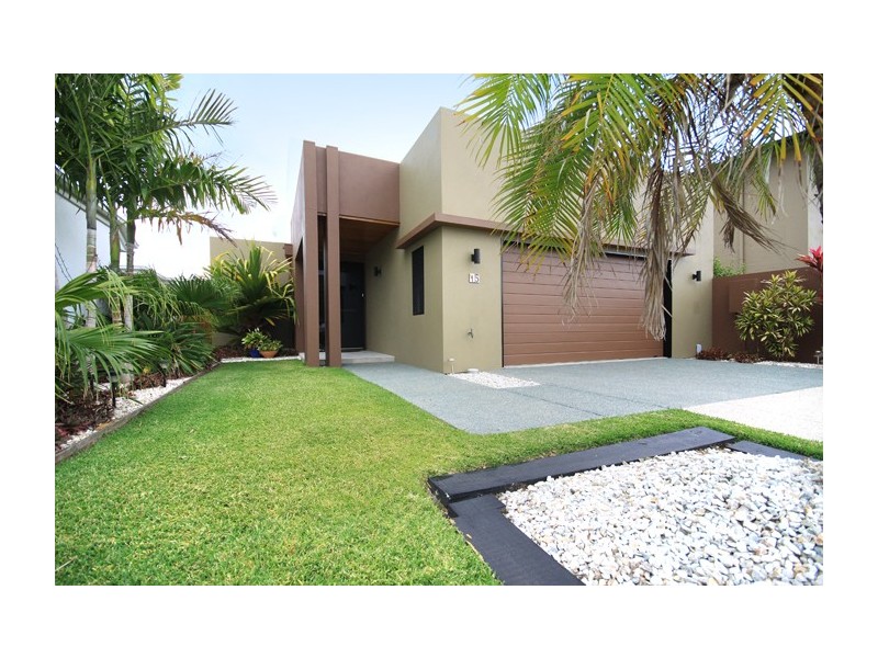 15 Bonaire Court, Kawana Island QLD 4575