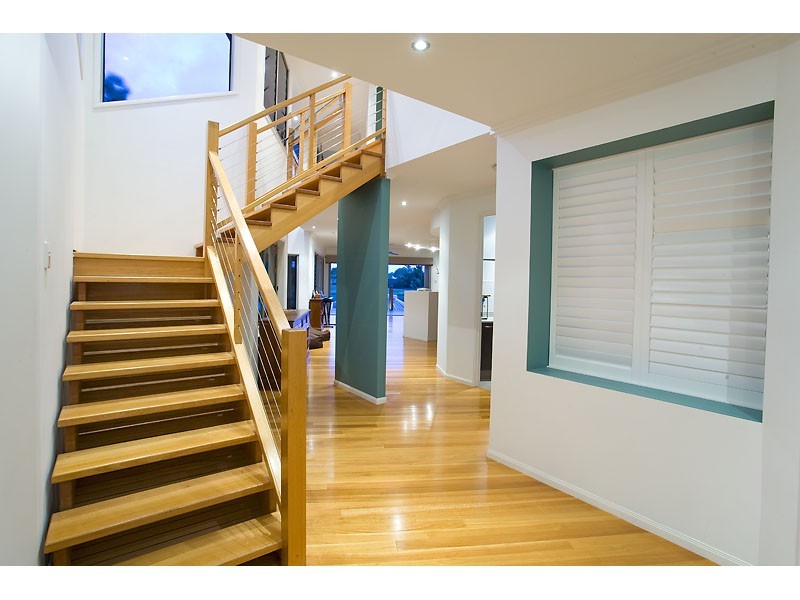 6 Lanai Close, Kawana Island QLD 4575