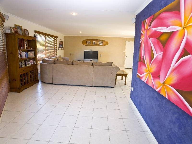 1 Lilac Crescent, Currimundi QLD 4551